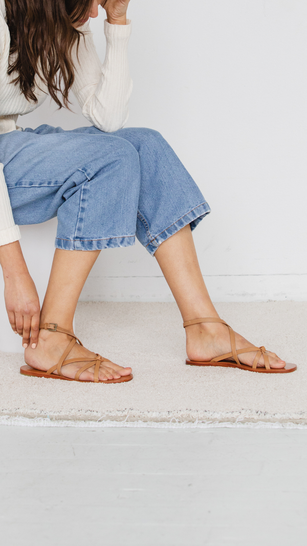 either or strappy dress sandal st. tropez tan natural cognac summer beach on foot