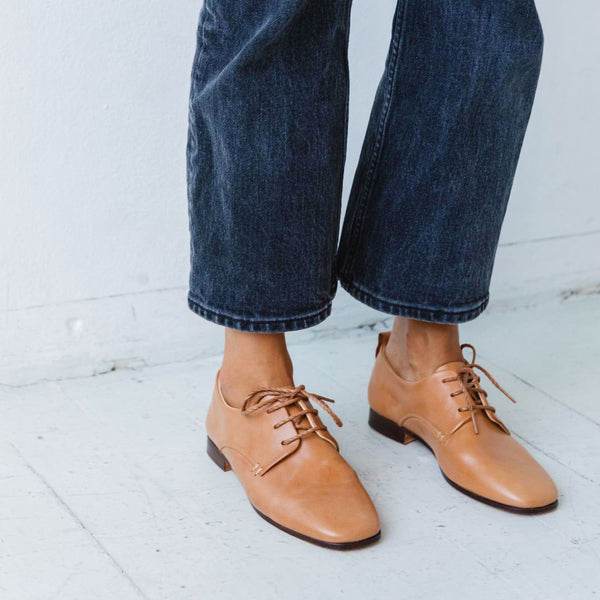either or oxford glove soft derby lace up ballet sneaker flat cognac tan miel nude natural square toe