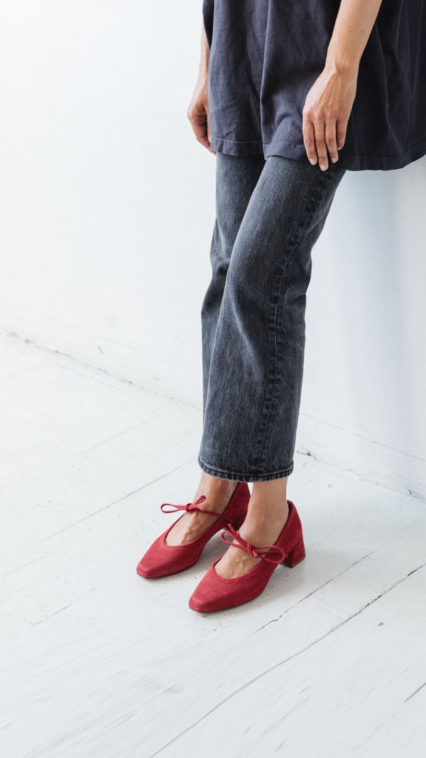 heeled ballet snipped square toe block heel bow tie red suede pumps