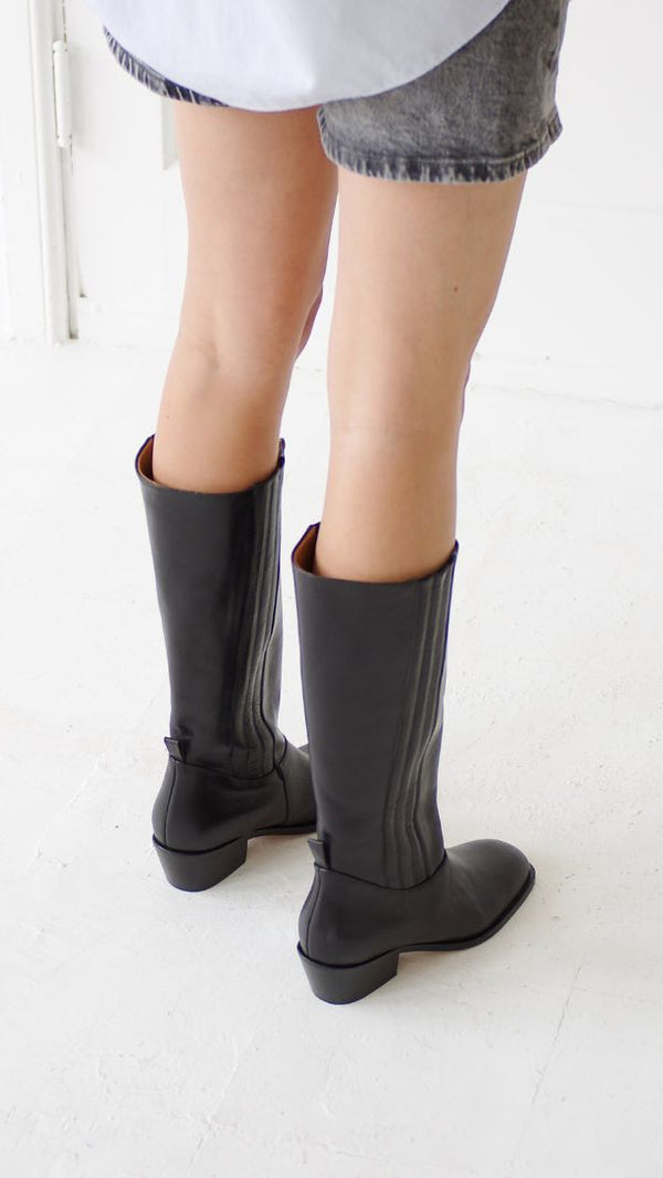 calf boot knee high tall polished italian full grain leather in black pull pon