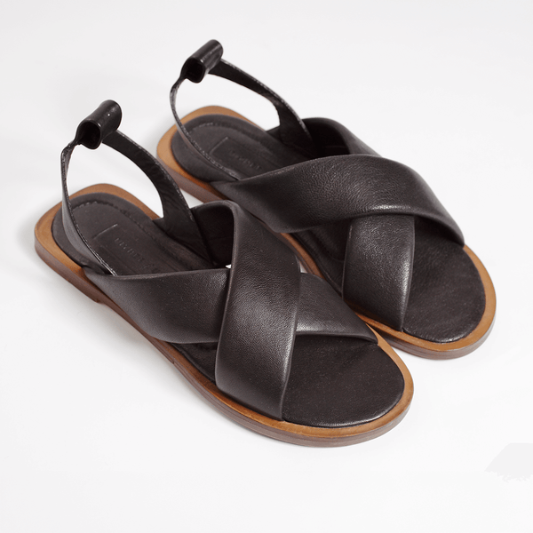cloud sandal padded strap leather minimalist crossband sport sandal black artisan detail