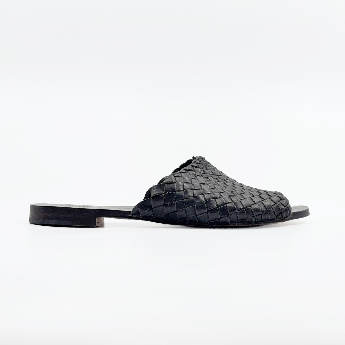 Either/Or: The Woven Leather Slide Sandals [Black  display picture 2