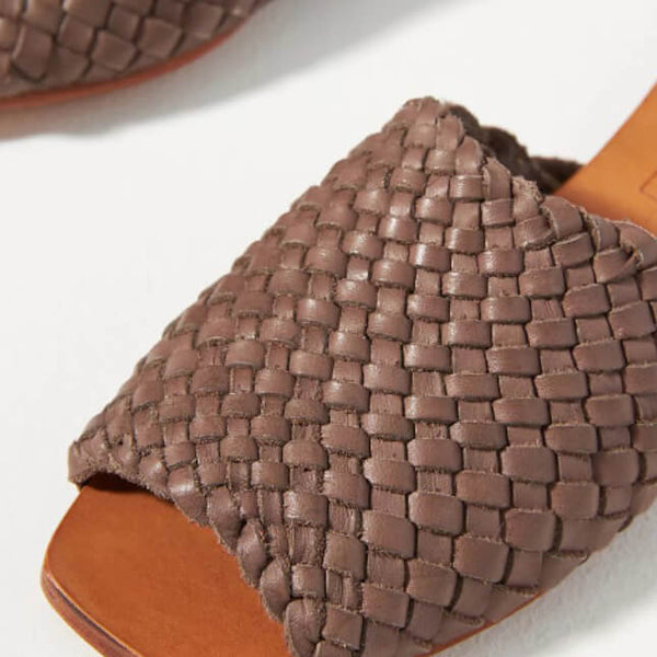 Either Or Handmade Leather Sandals Women’s Flat Mule Slide Woven Cacao Chocolate Brown Dark Coffee Ethically Ethical Sustainable Footwear Shoes Made in Colombia