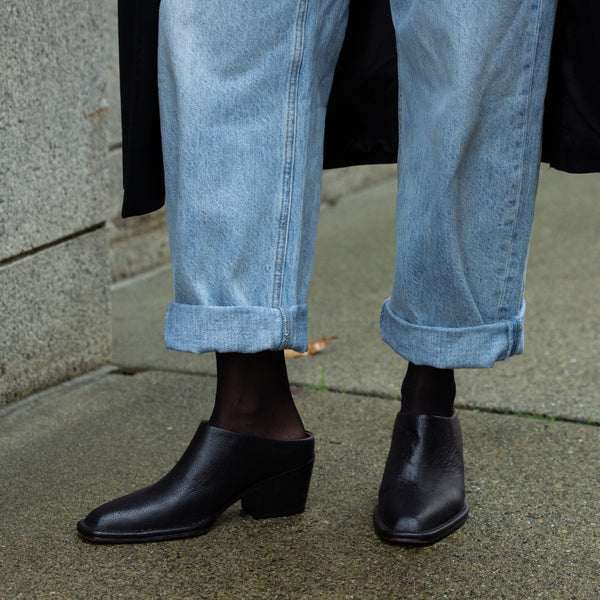 The Canyon Clog [Black]