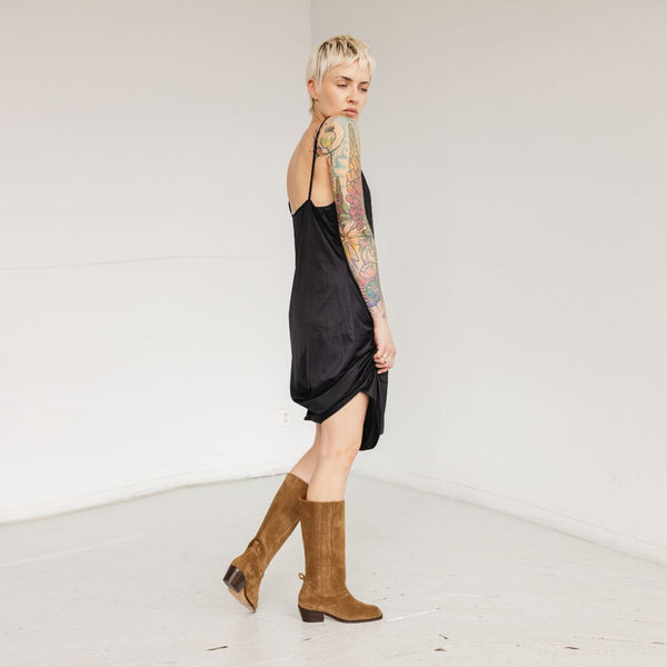 The Calf Boot [Suede]