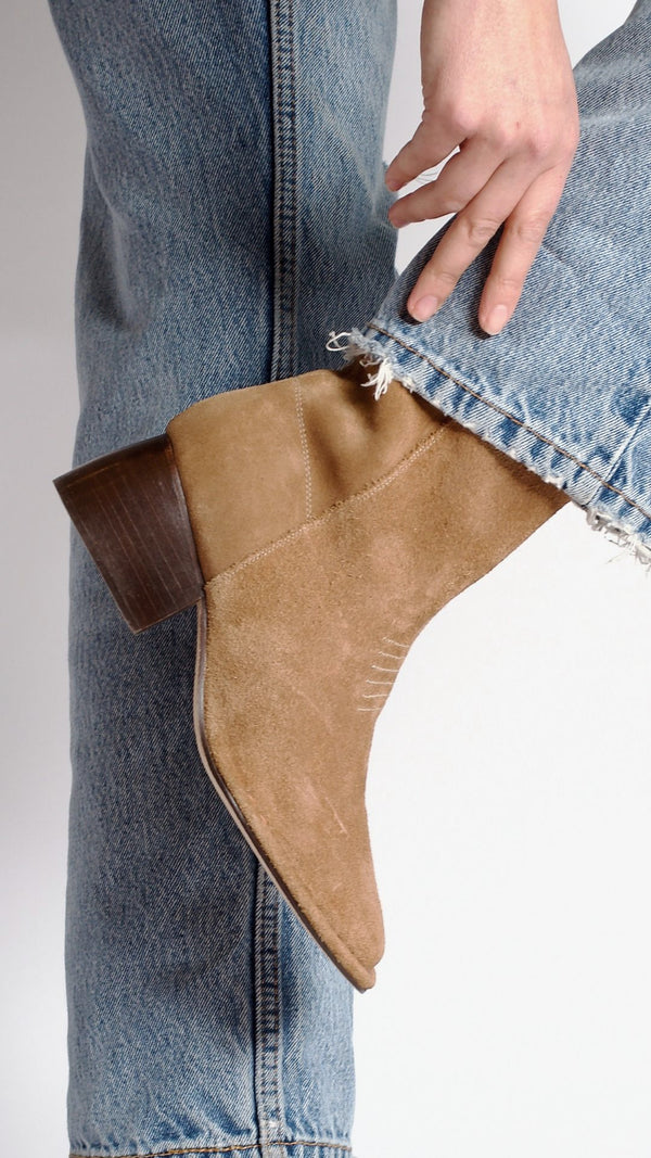 west boot tobacco tan suede on the foot