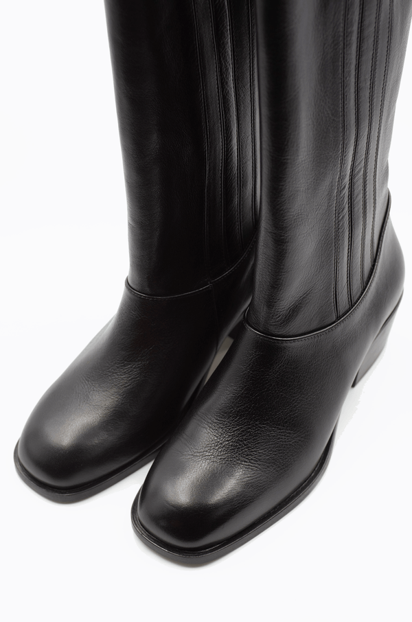 The Calf Boot [Black]