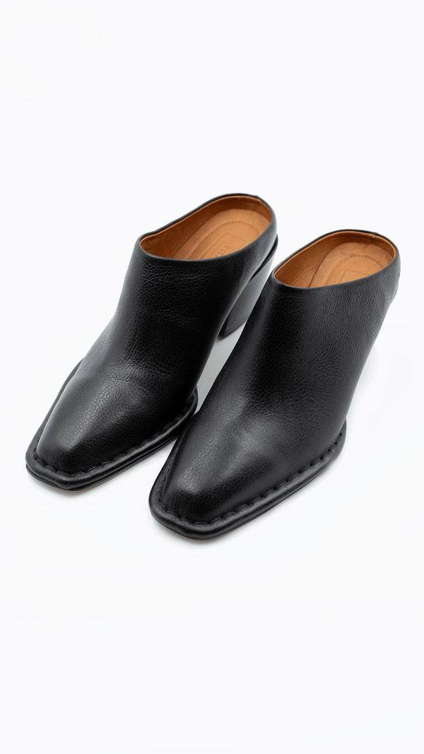 The Canyon Clog [Black]