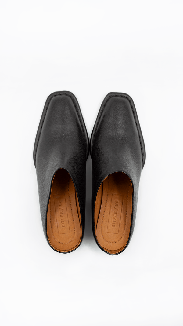 The Canyon Clog [Black]