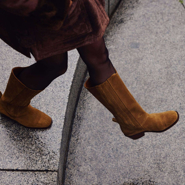 The Calf Boot [Tobacco Suede]