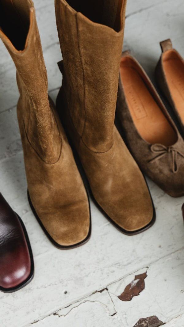 The Calf Boot [Tobacco Suede]