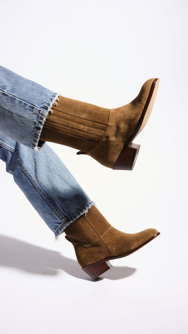 The Calf Boot [Tobacco Suede]