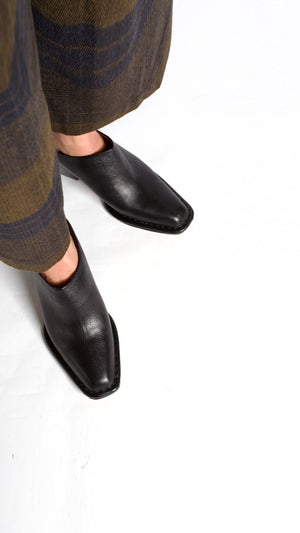 canyon clog western 90s heeled mule clog black leather top view