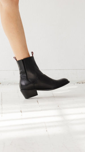 vintage chelsea pull on bootie italian full grain black polished leather on the foot