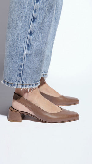 minimalist slingback block heeled pump in cacao leather on the foot
