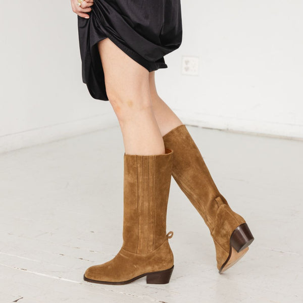 The Calf Boot [Suede]