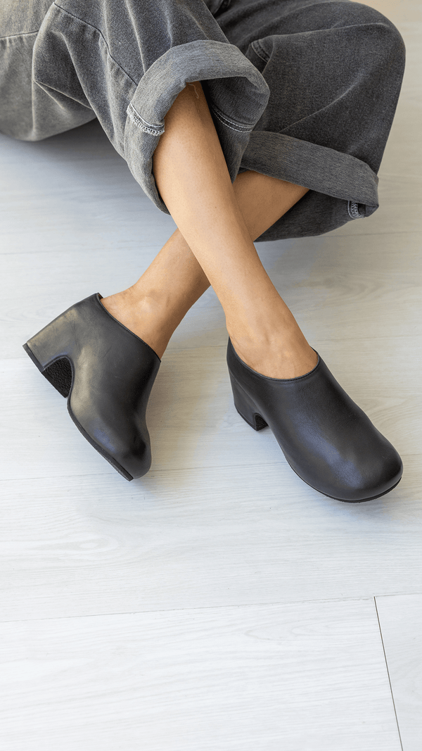 The Terrace Clog [Black]