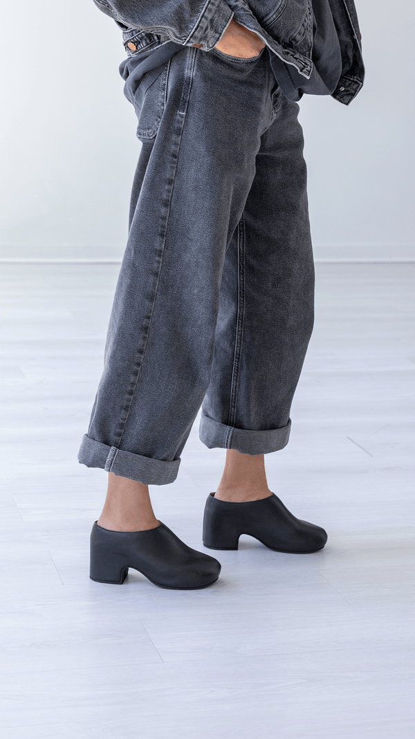 The Terrace Clog [Black]