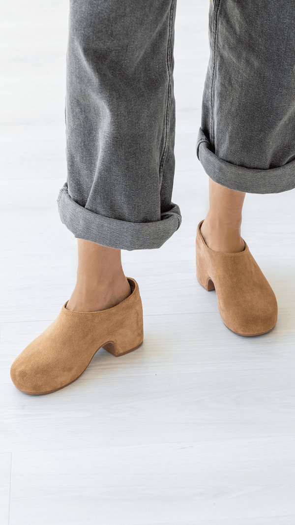 The Terrace Clog [Tobacco Suede]