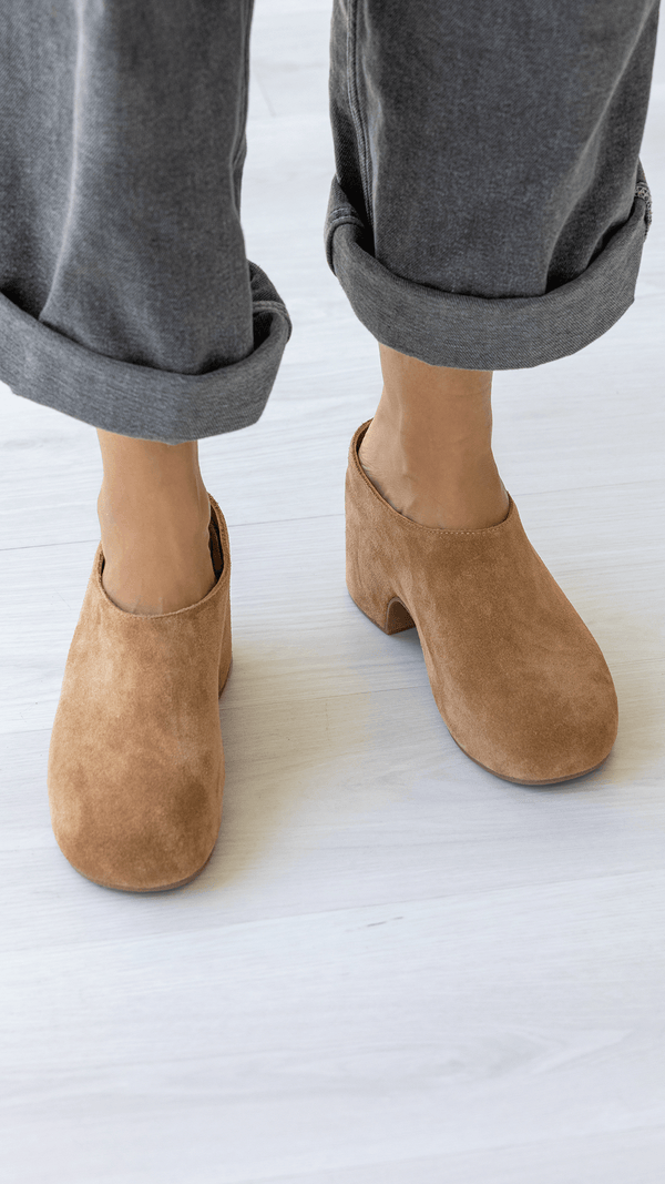 The Terrace Clog [Tobacco Suede]