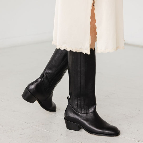 The Calf Boot [Black]