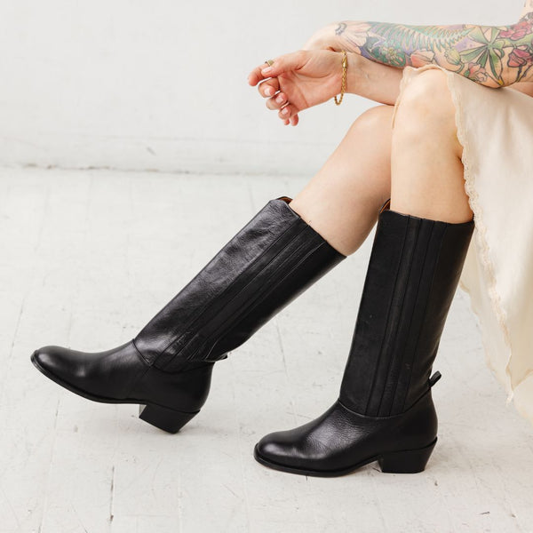 The Calf Boot [Black]