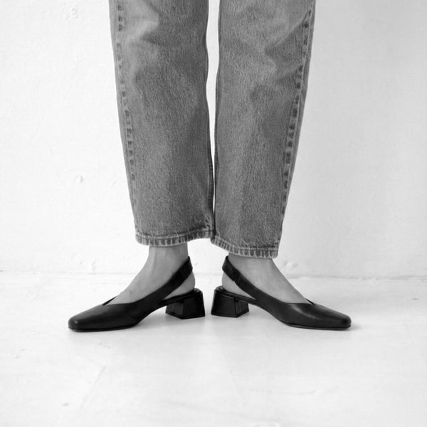 The Slingback [Black]