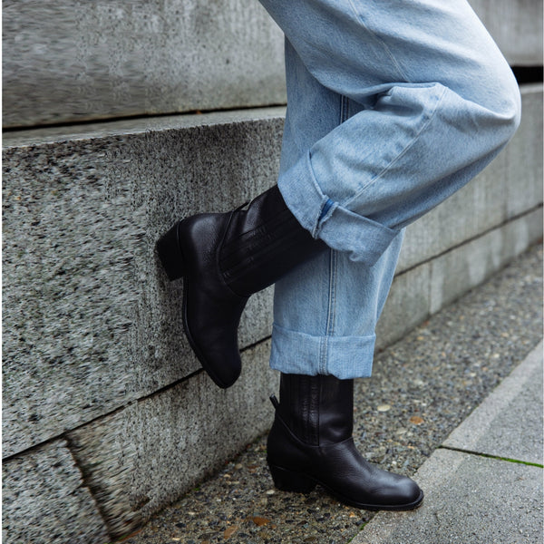 The Calf Boot [Black]