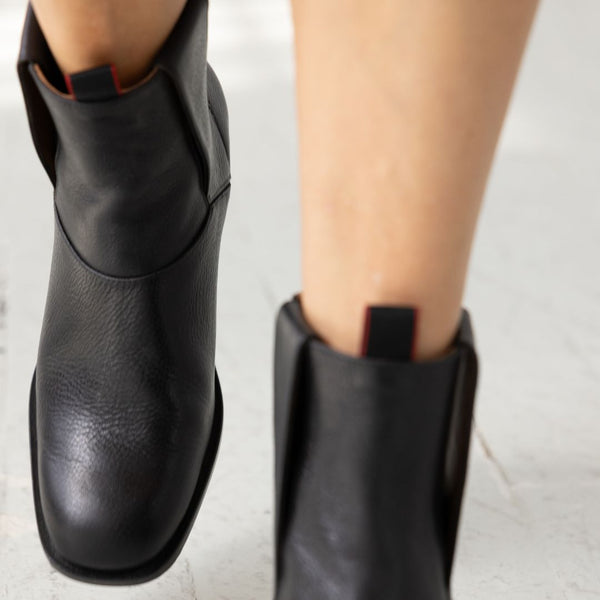 The Vintage Pull-On [Black]