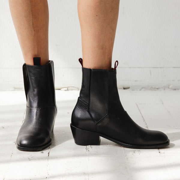 The Vintage Pull-On Boot [Black]