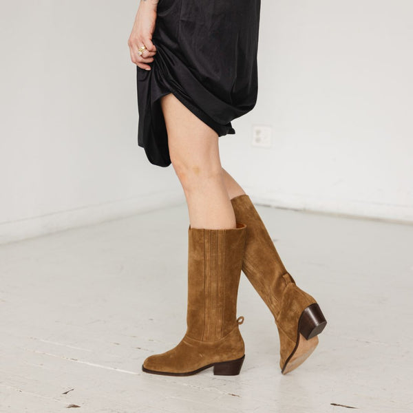 The Calf Boot [Suede]