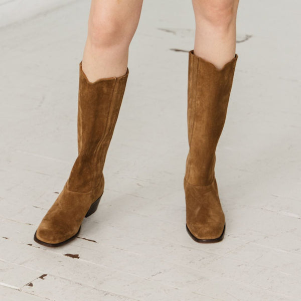 The Calf Boot [Suede]