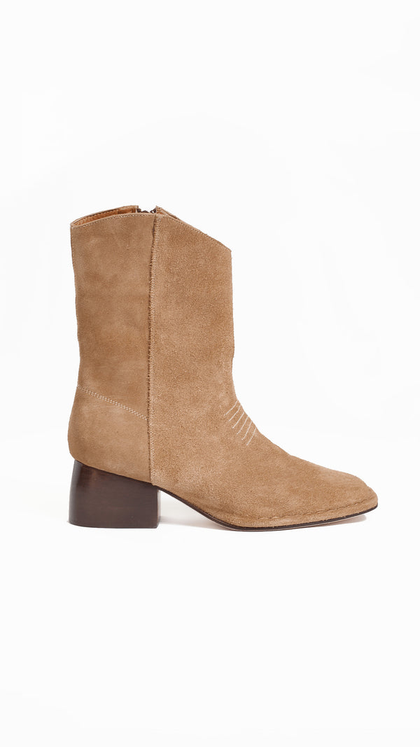 west boot tobacco tan suede side view