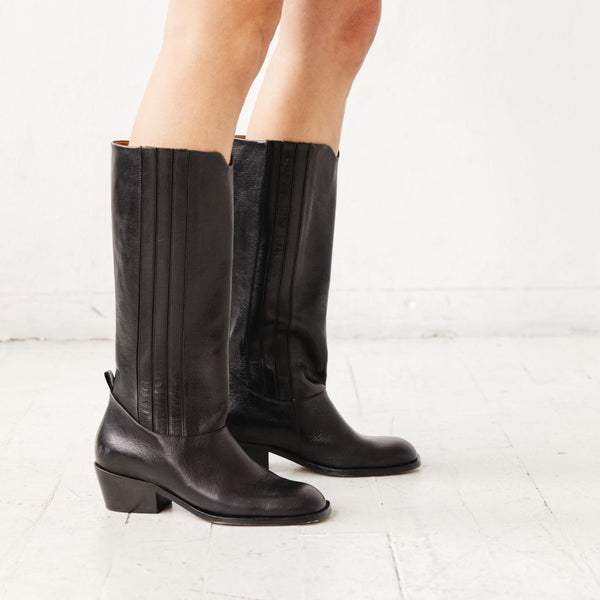 The Calf Boot [Black]