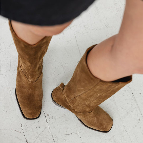 The Calf Boot [Suede]