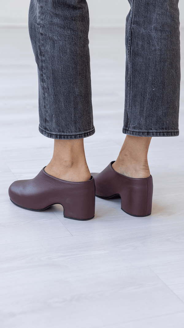 The Terrace Clog [Plum]