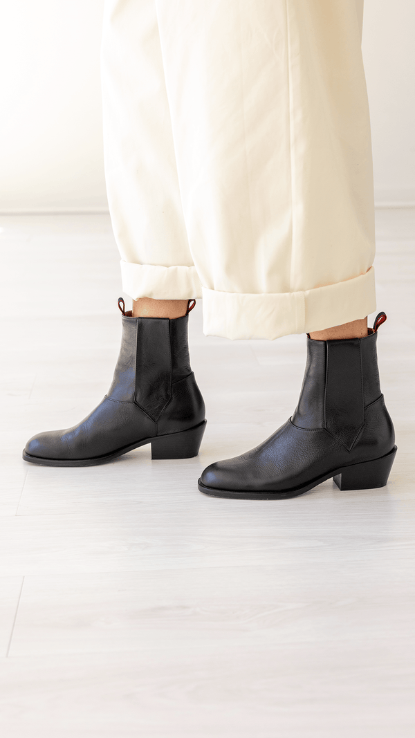The Chelsea Boot [Black]