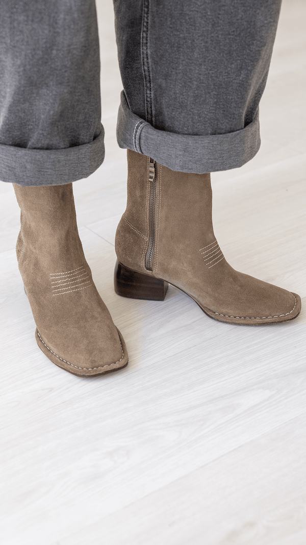 The West Boot [Moss]