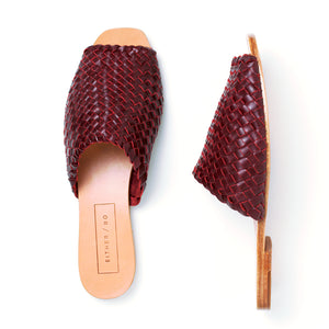 Either Or Handmade Leather Sandals Women’s Flat Mule Slide Woven Miel Natural Brown Tan Cognac Wine Marron Red Burgundy Black Olive Khaki Ethically Ethical Sustainable Footwear Shoes Made in Mexico