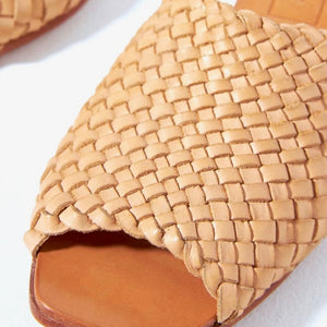 Either Or Handmade Leather Sandals Women’s Flat Mule Slide Woven Miel Honey Natural Brown Tan Cognac Khaki Ethically Ethical Sustainable Footwear Shoes Made in Colombia